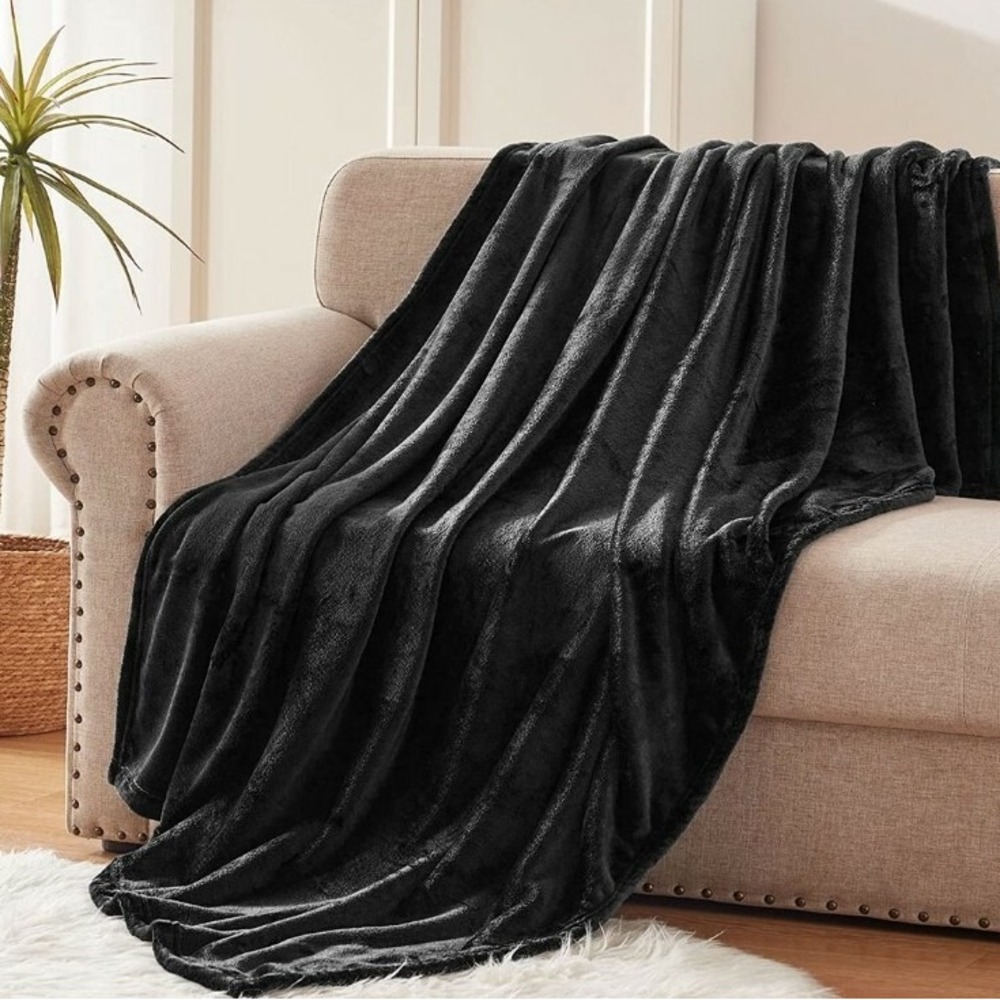 Plush Fleece Throw Blanket Super Soft Lightweight Couch Sofa & Bed Blanket 50x60